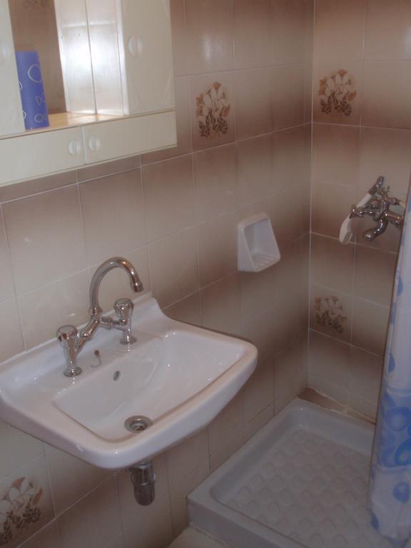 פאלאוקסטריצה Korina Studios חדר תמונה
